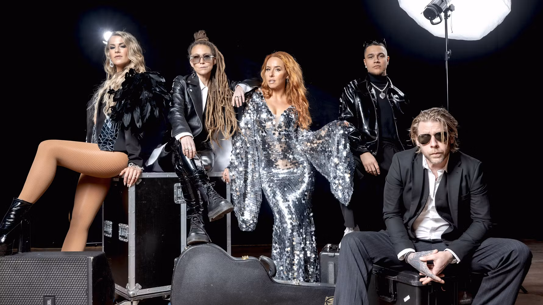 Jay Smith, Mariette, Liamoo, Johanna Beijbom och Linda Pritchard klara för julshow i Göteborg